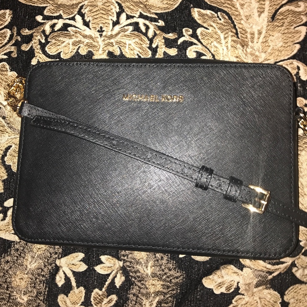 Michael Kors Jet Set L Saffiano Leather Crossbody